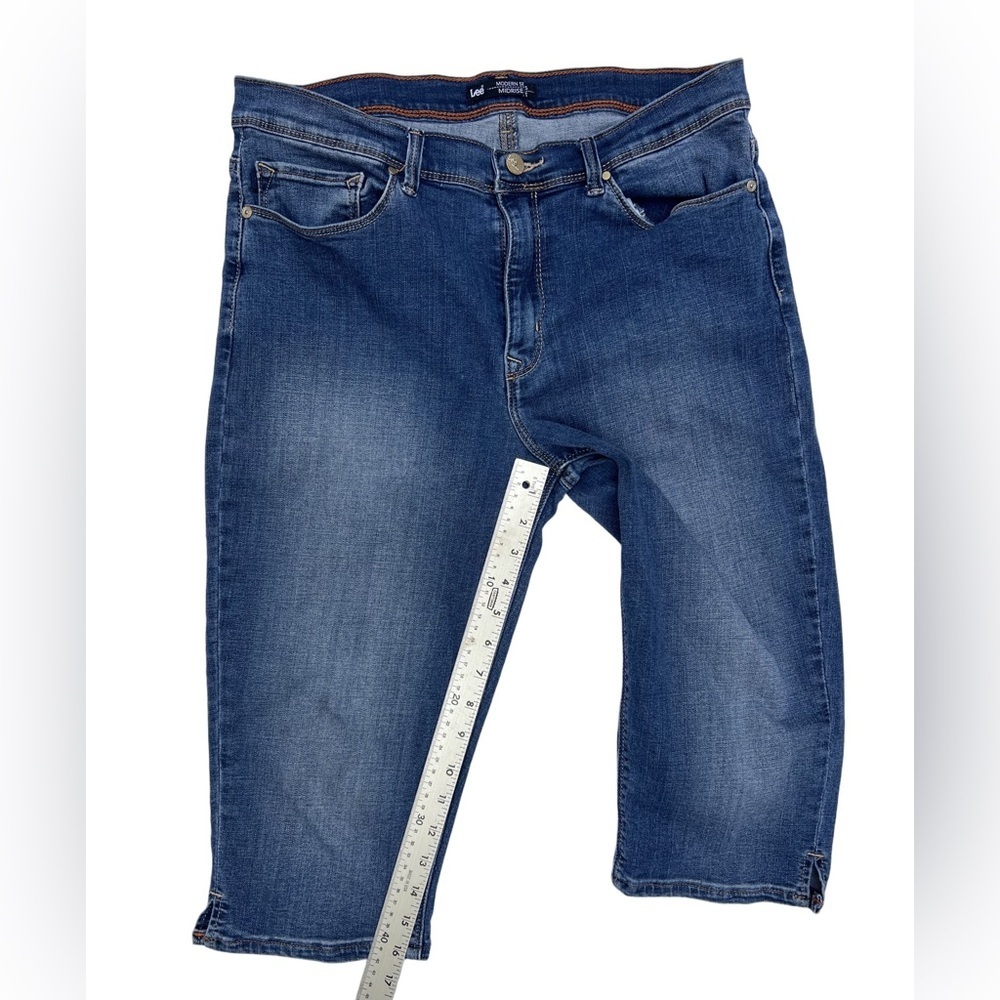 Women’s Lee Jeans Denim Bermuda Short - Picture 2 of 5